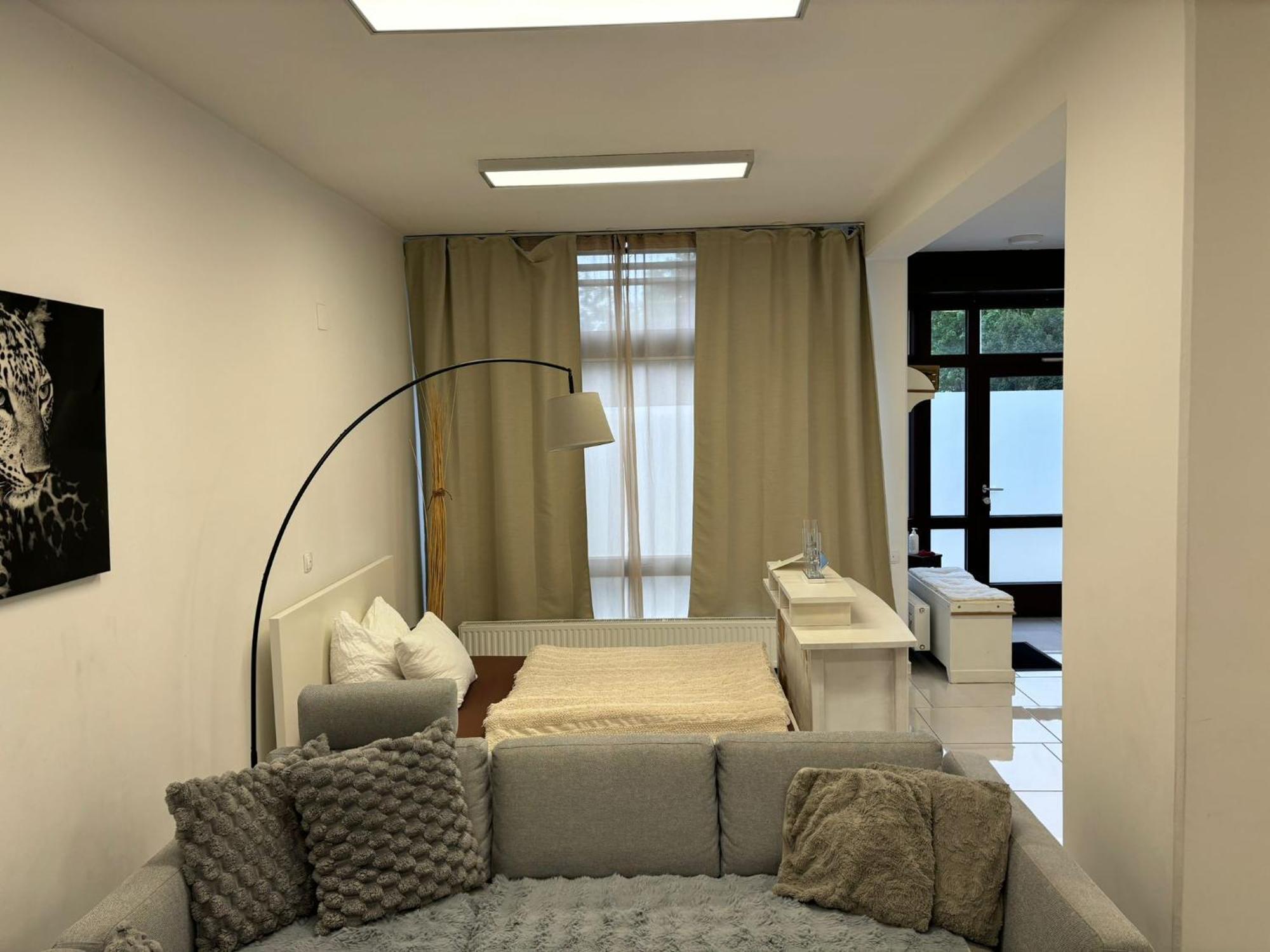 Stadtsuite Mit Sauna In Wiener Neustadt 135 M2 Экстерьер фото